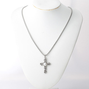 สร้อยคอไข่มุกไขว้ ไทเทเนียมสตีล เกรด AAA สำหรับใส่ทุกวัน ดีไซน์ทรงเรขาคณิต - Product Image 4