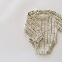 Pull en tricot doux pour bébé, manches longues, chaud, pour l'hiver, nouveau-né, pull à rayures larges, barboteuse, logo et couleur personnalisés