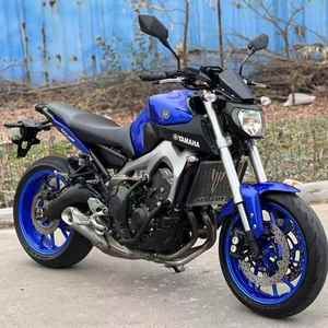 <span class=keywords><strong>Yamaha</strong></span> <span class=keywords><strong>MT</strong></span>-<span class=keywords><strong>09</strong></span> 900cc Hyper Naked Streetbike, Manejo Ágil, Potencia de Torque, Motores de Gasolina Premium - Product Image 1