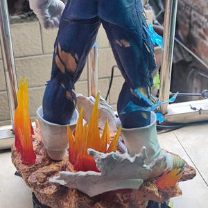 Statue en résine d'armure Saiyan endommagée par le combat de Vegeta avec effet d'énergie de <span class=keywords><strong>foudre</strong></span> bleue, figurine de collection d'anime pour les fans - Product Image 4