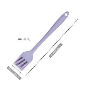 Brosse de barbecue en silicone résistante aux hautes températures, intégrée, pour sauces et assaisonnements, pour usage extérieur et cuisson, emballée - Product Image 2