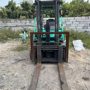 Montacargas Mitsubishi FD30NT Usado de 3 Toneladas en Buenas Condiciones, Equipo Pesado para Minería y Movimiento de Tierras con Motor y Bomba de Engranajes - Product Image 5