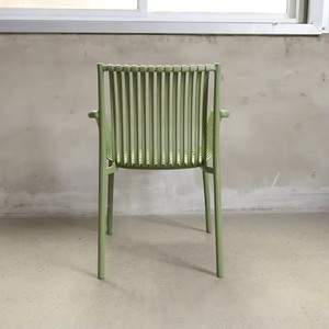<span class=keywords><strong>Chaises</strong></span> de restaurant et de bistrot empilables modernes en plastique PP vert, durables, imperméables, avec accoudoirs pour hôtel et usage extérieur - Product Image 5
