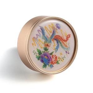 Difusor de Coche Redondo de Metal con Adhesivo Epoxi con Patrón de Fénix Estilo Chino - Product Image 1