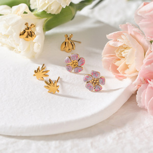 Floral <b>Bee</b> Leaf Stud Earrings 18K Gold Plated Stainless Steel <b>Gift</b> Jewelry Set For Women Fashion Accessories - Product Image 4