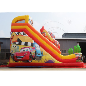 Tobogán inflable doble húmedo/seco para carreras de autos, tobogán acuático inflable, castillo inflable con soplador para fiestas infantiles - Product Image 2