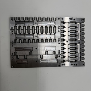 Confirmer la <span class=keywords><strong>commande</strong></span>, préparer les matériaux, façonnage par contrôle numérique <span class=keywords><strong>de</strong></span> précision, polissage, conformité des dimensions, contrôle qualité - Product Image 1