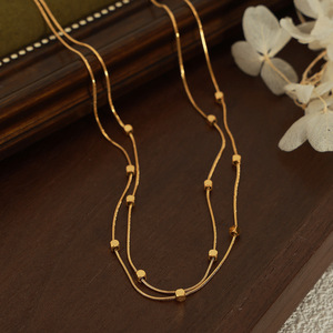 Collana alla Moda con Catena a Serpente Placcata Oro e Stile Floreale, Versatile e Unica, con Pietra Naturale per Donna - Product Image 2