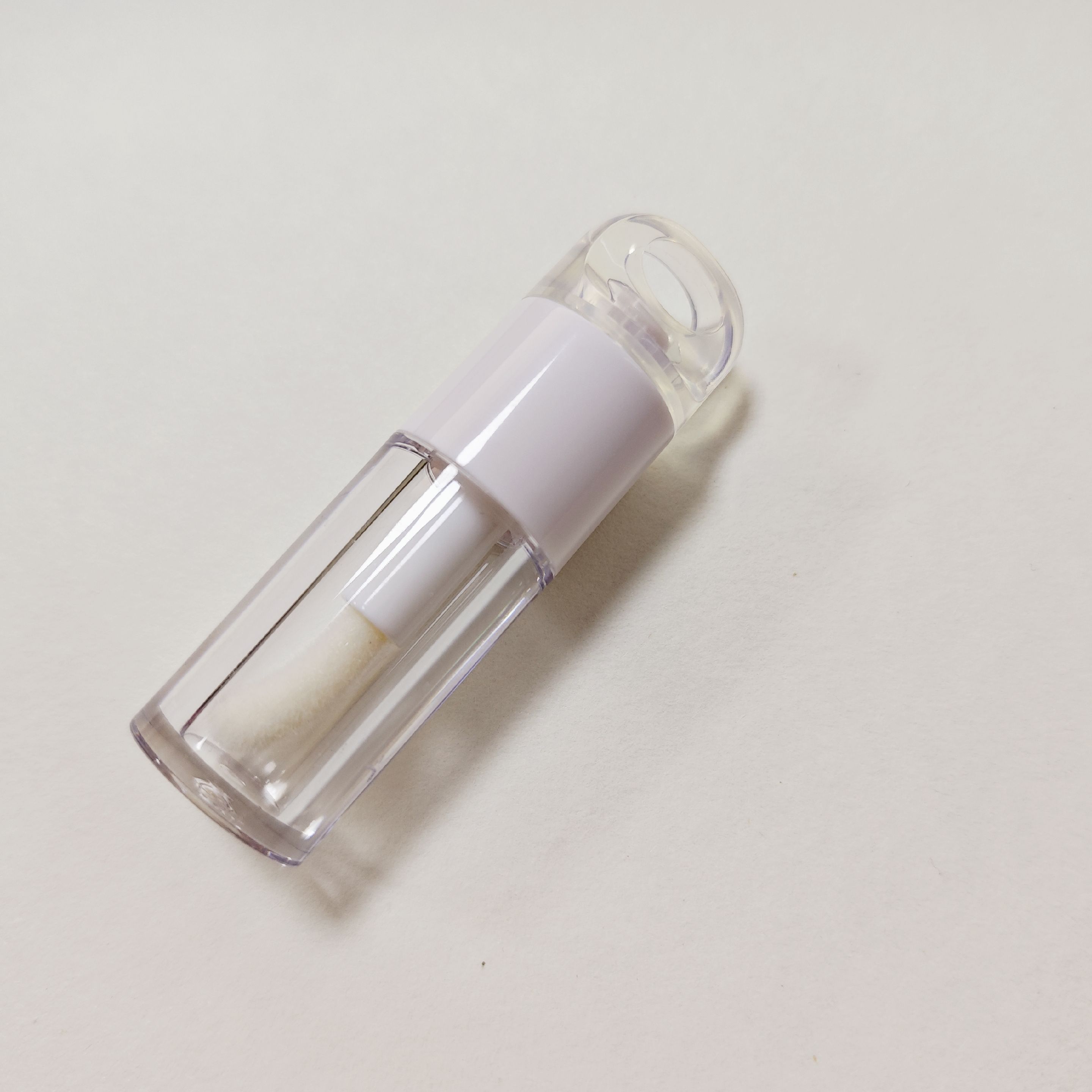 Tube blanc transparent
