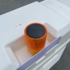 Système de feux de signalisation solaires sans fil avec clignotant de barricade à LED jaune et cône routier ambre en PC pour avertissement de sécurité - Product Image 6