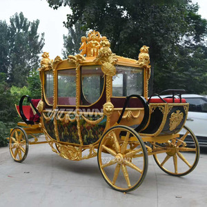 Calèche royale dorée en relief avec décor de peinture à l'huile classique pour mariage et visites touristiques - Product Image 3
