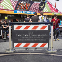 File d'attente de sécurité extérieure en PVC personnalisé 1.0m ligne de clôture publicitaire mobile garde-corps barrière d'événement pour la ceinture d'isolation de lieu de cinéma