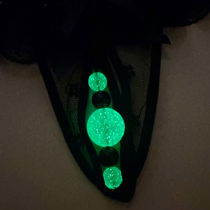 Tanga Sexy de Encaje Ding Zhi Mei, Negra, Transpirable, con Cuentas, Accesorio Íntimo para Mujer - Product Image 2
