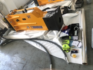 Martillo Hidráulico Silencioso SOOSAN SB81, Nuevo Tipo de Caja, para Excavadoras Pesadas de 18-26 Toneladas, para Trabajos de Demolición y Construcción - Product Image 3