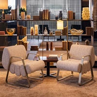 Fauteuil lounge contemporain italien de luxe léger avec coussin tubulaire |   Fauteuil lounge cantilever, fabrication directe usine, pour espaces contractuels