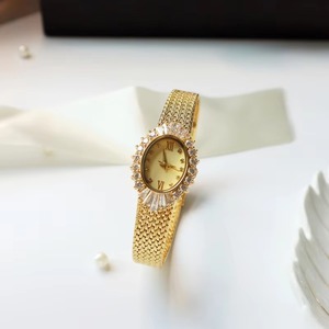 Montre chronographe de luxe 25 mm en or avec diamants, mouvement à quartz japonais, bracelet en métal pour femme - Product Image 2