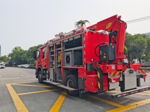 Para <span class=keywords><strong>Scania</strong></span> New 410HP 4x4 Diesel Fuel Automatic Fire Truck con brazo recto <span class=keywords><strong>de</strong></span> doble fila para vehículos <span class=keywords><strong>de</strong></span> rescate - Product Image 6