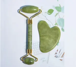 Rolo de elevação de jade facial natural por atacado e conjunto de ferramentas de massagem Gua Sha rolo de jade