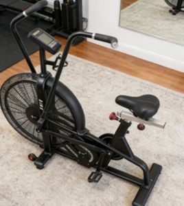 Vélo d'exercice à résistance à l'air professionnel pour un entraînement cardio complet du corps - Product Image 3