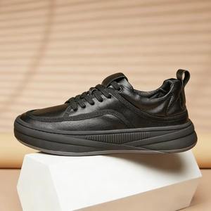 Zapatos Planos Deportivos Retro para Hombre, Modelo 2026, Transpirables, Antiolor, en Color Blanco, con Diseño de Suela Suave, Elegantes para Primavera/Invierno - Product Image 2