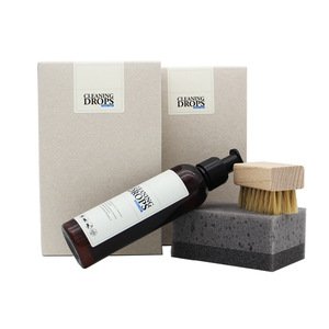 Kit d'entretien pour chaussures Cleaning Drops, 4 pièces avec brosse, éponge et nettoyant pour l'entretien des baskets - Product Image 1