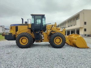Chargeuse sur pneus 5 tonnes de marque chinoise de premier plan, modèle 653D SEM653D, avec godet pour roche, à vendre - Product Image 4
