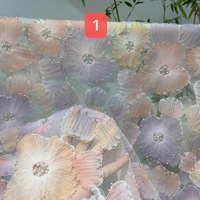 Kain Tulle Bordir Bunga 3D Trendy Berhias Manik-Manik Warna-Warni, Kain Bordir Floral Warna-Warni untuk Gaun Pengantin Wanita dan Gaun Malam