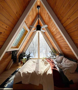 Villa mobile en <span class=keywords><strong>bois</strong></span> triangulaire moderne, écologique et de haute qualité ZhongBo pour hôtel et complexe hôtelier en pleine nature - Product Image 6