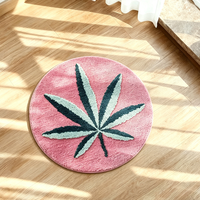 Trendiger Rosa Hanfblatt Runder Teppich mit Weed-Muster, Weicher Plüsch-Bodenteppich, Ästhetischer 420-Kultur Hippie-Stil Bettvorleger