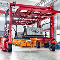Transpalette hydraulique diesel de 30 tonnes, transitaire mobile de conteneurs pour la livraison de marchandises dans les parcs logistiques