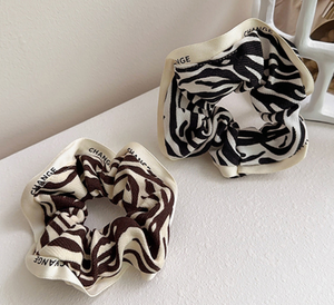 Élastique à cheveux rétro français à motif zèbre, grande texture, pour adulte, pour queue de cheval - Product Image 1