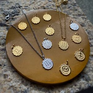 Collana con Moneta Personalizzata, Motivo Bifacciale, Gioielli in Acciaio Inossidabile, Collana con Ciondolo Costellazione in Acciaio Inossidabile - Product Image 1