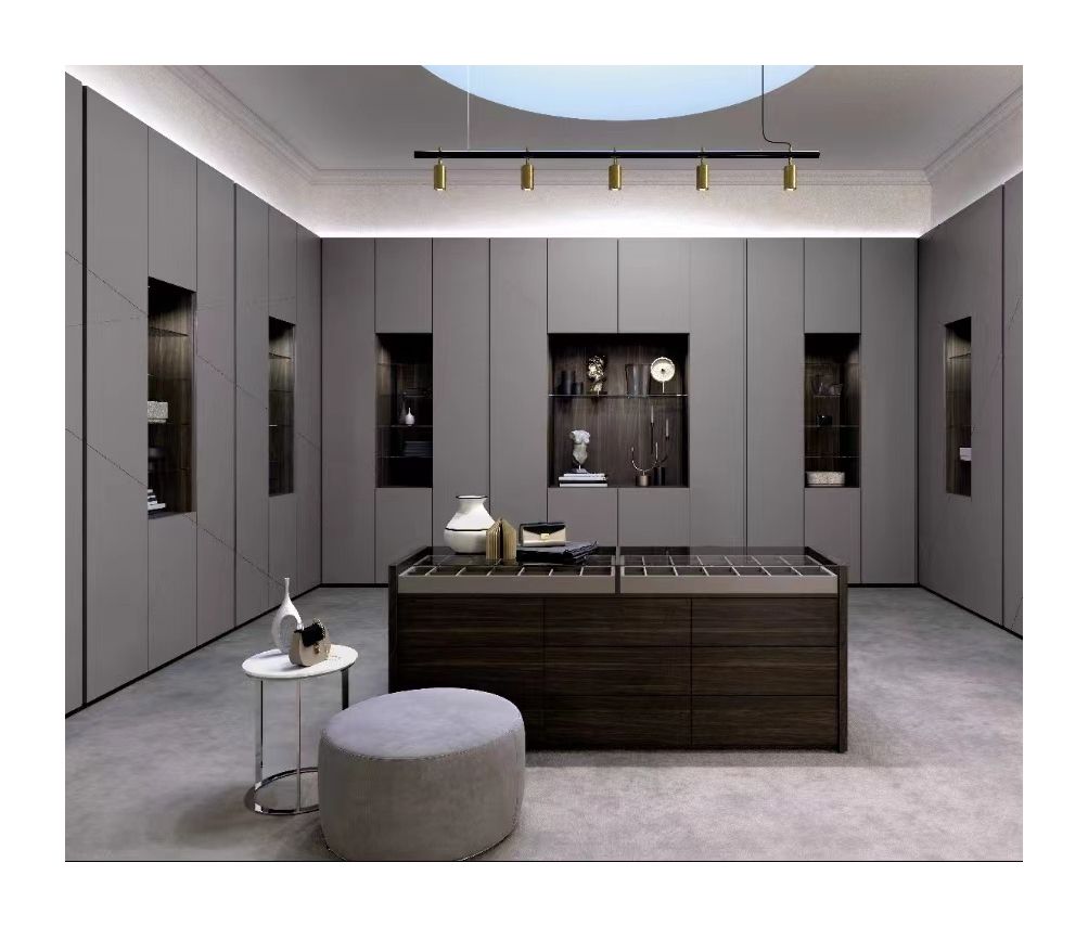 สีเทาเข้ม