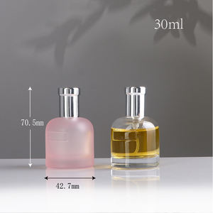 Parlak gümüş kapaklar ve hassas sprey kristal berraklığında boş parfüm <span class=keywords><strong>Atomizer</strong></span> ile zarif pembe buzlu cam parfüm şişesi - Product Image 6