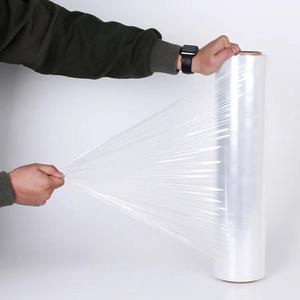 Paquete de película elástica de PE transparente LLDPE, rollo de envoltura de plástico de polietileno transparente suave para embalaje industrial para palés de muebles - Product Image 5