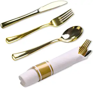 Ön haddelenmiş altın veya gümüş kaplı peçete ve gümüş çatal sarılmış parti gümüş Set plastik altın haddelenmiş plastik çatal bıçak kaşık
