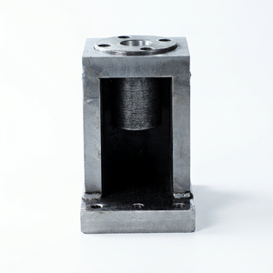 บล็อกโลหะความแม่นยำสูง ชิ้นส่วนเกียร์อุตสาหกรรมที่ผลิตด้วยเครื่อง CNC ตามสั่ง ชิ้นส่วนอุปกรณ์เครื่องจักรกลสำหรับงานหนัก - Product Image 1
