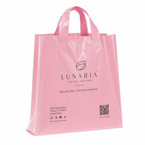 Sac à emporter en plastique transparent rose et blanc avec poignée robuste, personnalisable avec logo, pour les courses - Product Image 1