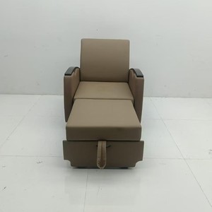 เก้าอี้โรงพยาบาลเคเม่ิง ที่วางแขนหนัง พร้อมล้อเลื่อน สำหรับผู้ใหญ่ - Product Image 3