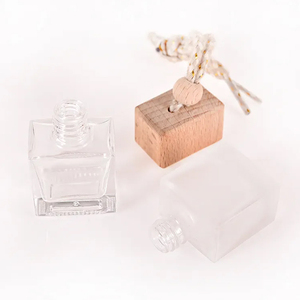 Difusor de ambientador de vidrio para coches 10ml colgante Perfume botella de aromaterapia cuadrado 8ml viales de adorno rellenables - Product Image 2