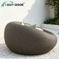 Fabricant de Foshan : Lit de jour Bali d'extérieur en osier et rotin, chaise de piscine moderne, chaise longue de soleil réglable avec coussin, portable pour cour