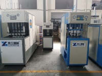 Machine de moulage par soufflage en plastique PET 5 galones pour bouteilles