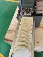 Machine japonaise de fabrication de gyoza à haute efficacité boulette de gyoza faisant la machine machine de boulette chinoise semi-automatique de dessus de table