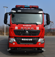 Camion-citerne à eau Sinotruk Howo de 18 tonnes ; Grand camion de pompiers de secours à double essieu arrière disponible sur commande