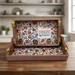 Bandeja Rectangular Dorada con Asa y Diseño Floral en el Interior, Bandeja de Cuero Sintético para Servir, Decorativa de MDF - Product Image 2
