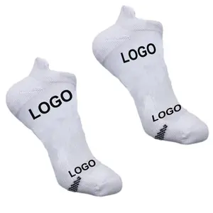 Vente en gros de chaussettes solides en coton de couleur personnalisée pour le sport Chaussettes confortables en coton respirant