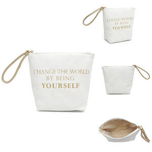 Borsa per il Trucco Qetesh in Tela, Grande Capacità, Portatile, con Stampa di Lettere Dorate e Cinturino da Polso per Viaggi e Vita Quotidiana - Product Image 1