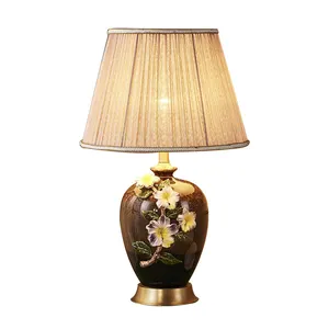Luz de mesa de cerâmica de design exclusivo, lâmpada para leitura de flores de esmalte de luxo com decoração de porcelana