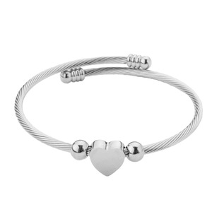 Conjunto de Pulsera y Anillo de Corazón en Acero Inoxidable con Baño de Oro Real de 18K, Estilo Cable, Resistente al Deslustre, para Mujer - Product Image 6