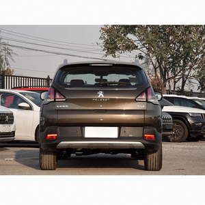 Voiture d'occasion <span class=keywords><strong>Peugeot</strong></span> 3008 2016 2.0L 2WD Automatique Version Standard Faible Kilométrage Bon État - Product Image 5